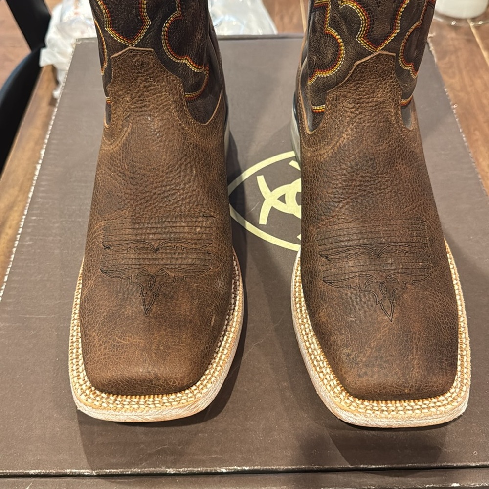 Men’s Ariat Boots - Picture 6 of 8